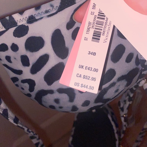 Victoria’s Secret swim top leopard - Picture 3 of 3